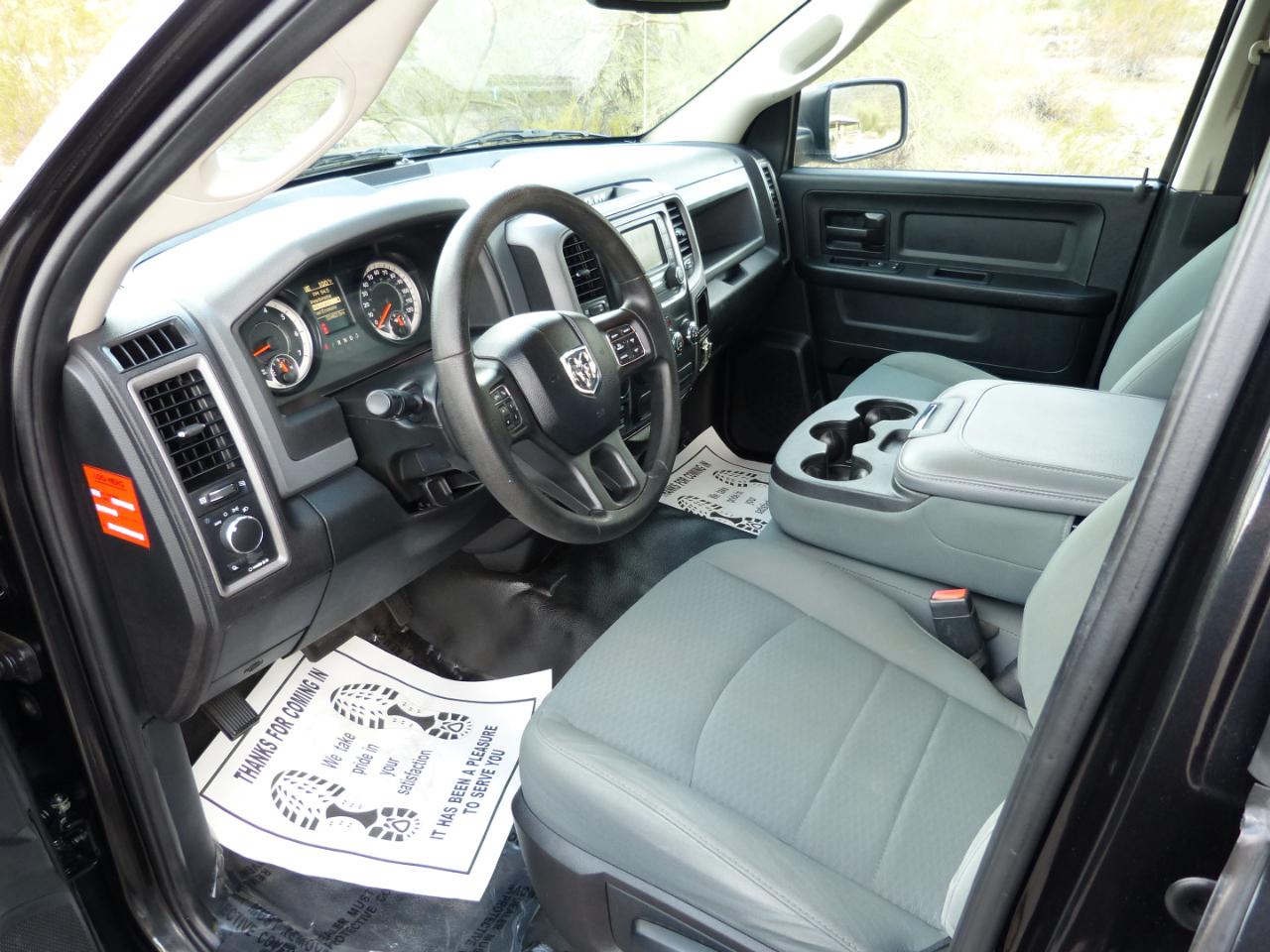 RAM 1500 Tradesman Quad Cab 4WD 2016