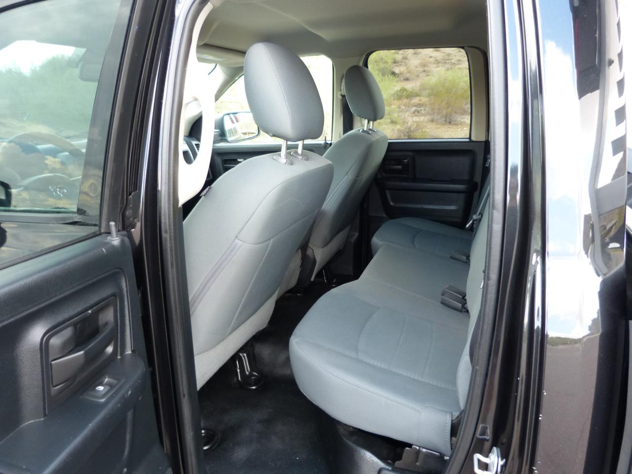 RAM 1500 Tradesman Quad Cab 4WD 2016