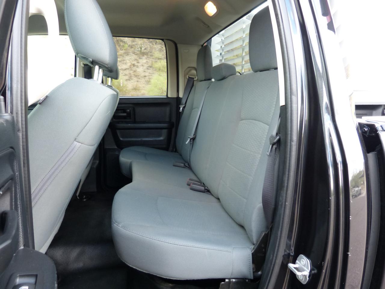 RAM 1500 Tradesman Quad Cab 4WD 2016
