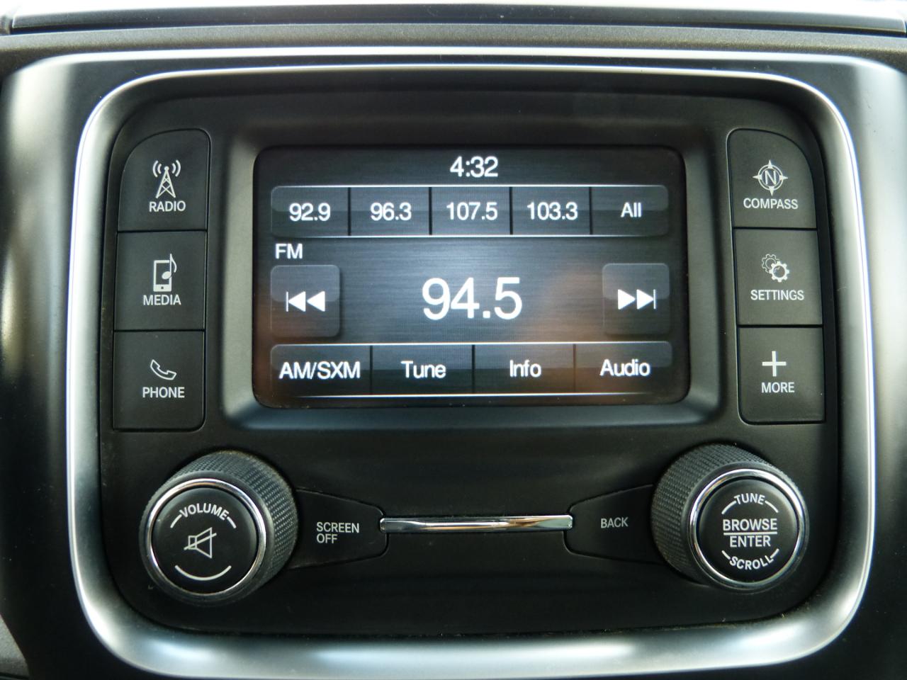 RAM 1500 Tradesman Quad Cab 4WD 2016