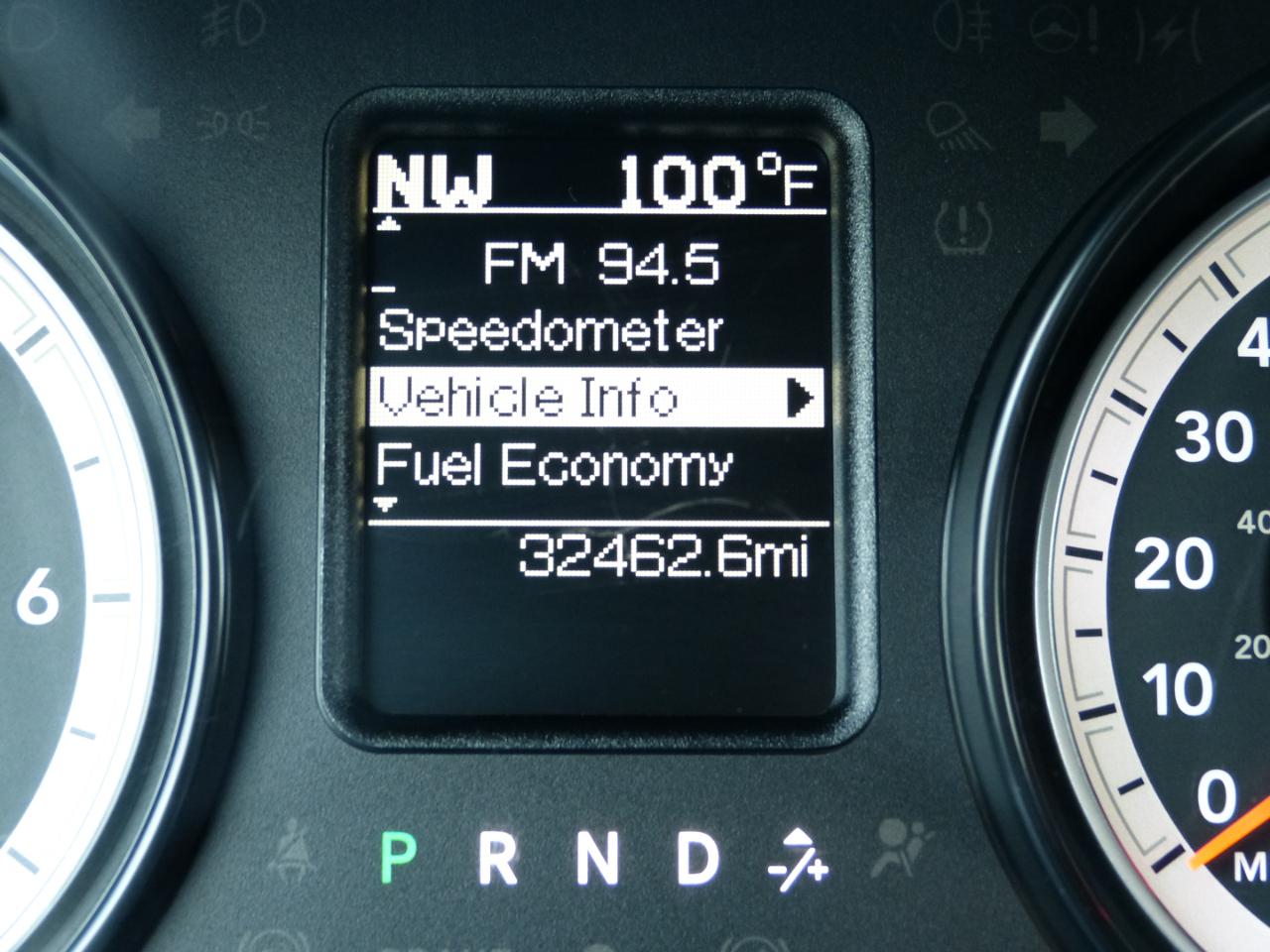 RAM 1500 Tradesman Quad Cab 4WD 2016