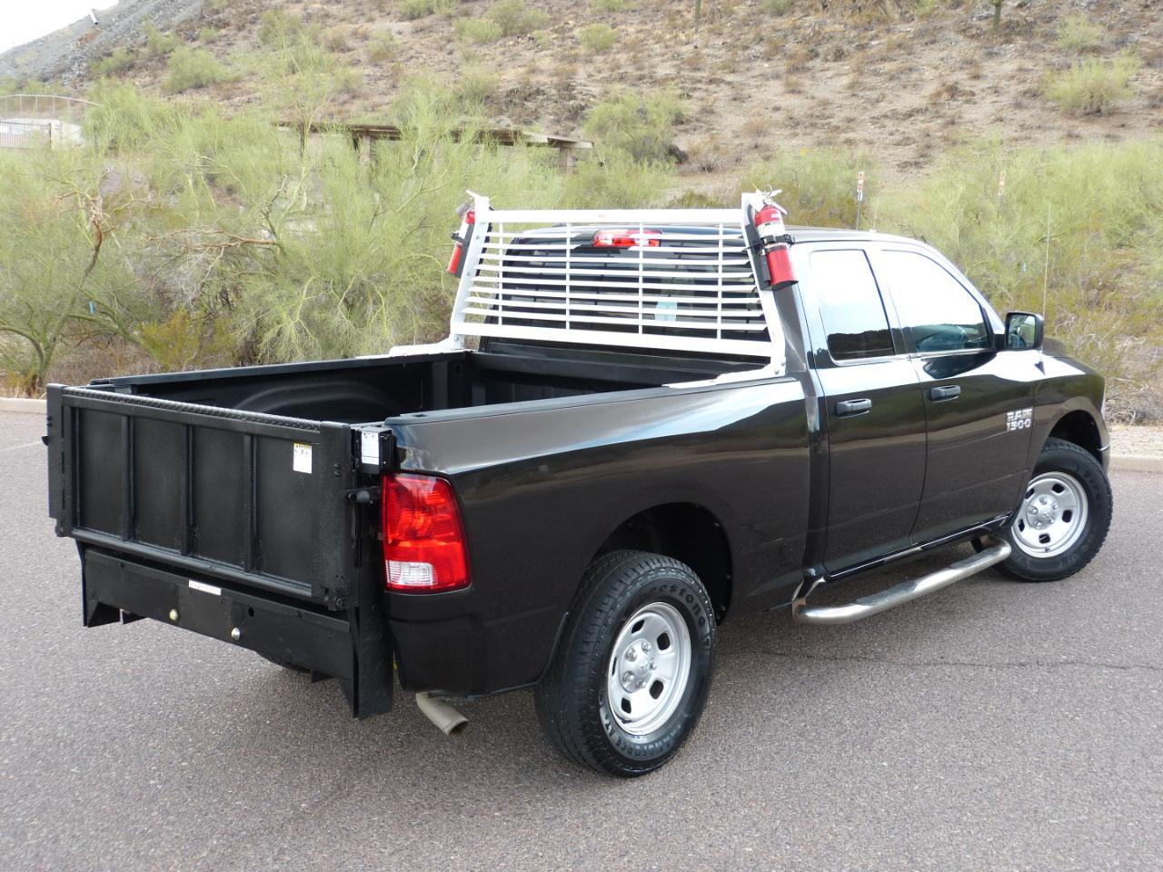 RAM 1500 Tradesman Quad Cab 4WD 2016