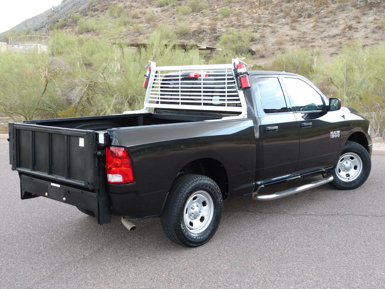 RAM 1500 Tradesman Quad Cab 4WD 2016