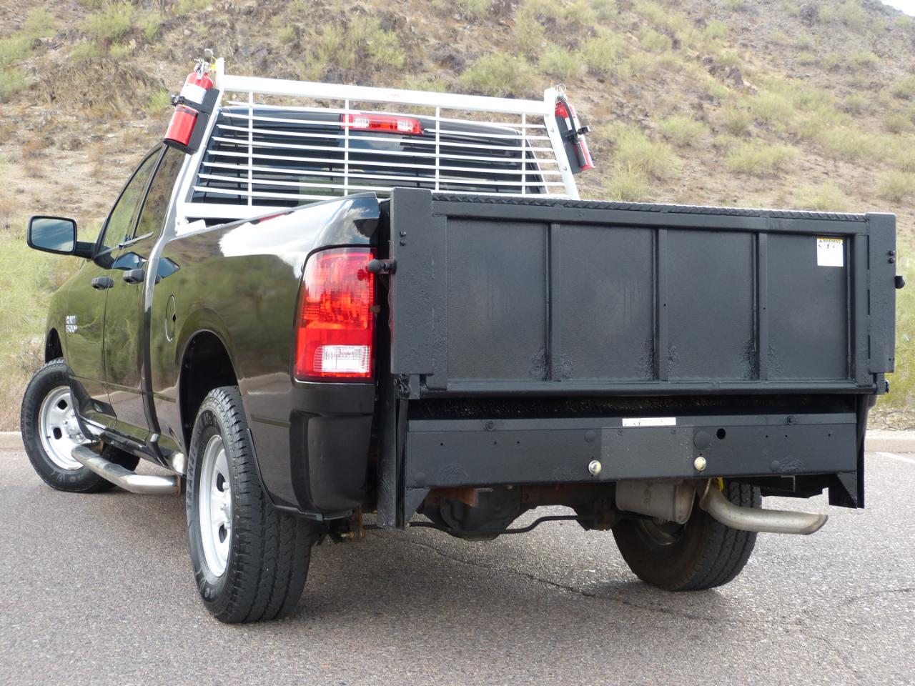 RAM 1500 Tradesman Quad Cab 4WD 2016