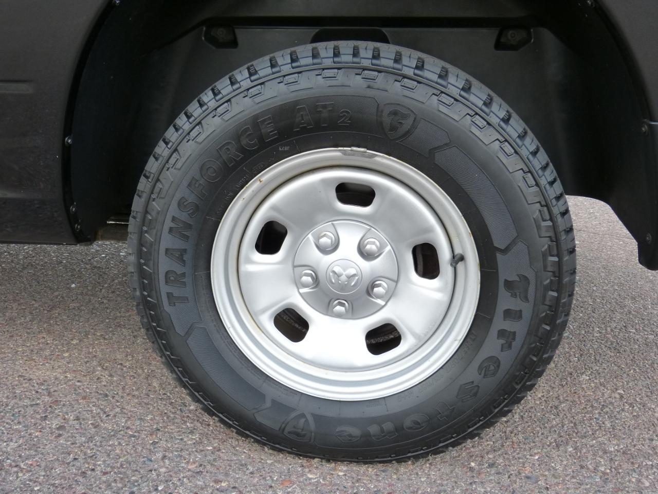RAM 1500 Tradesman Quad Cab 4WD 2016