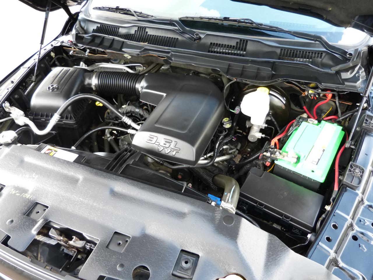 RAM 1500 Tradesman Quad Cab 4WD 2016