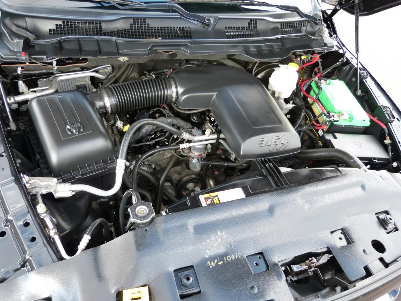 RAM 1500 Tradesman Quad Cab 4WD 2016