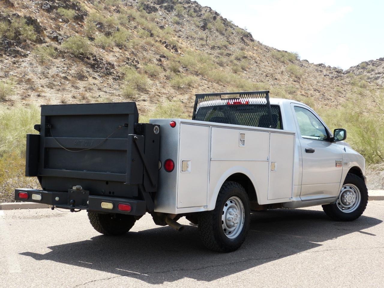 RAM 2500 ST 2WD 2012