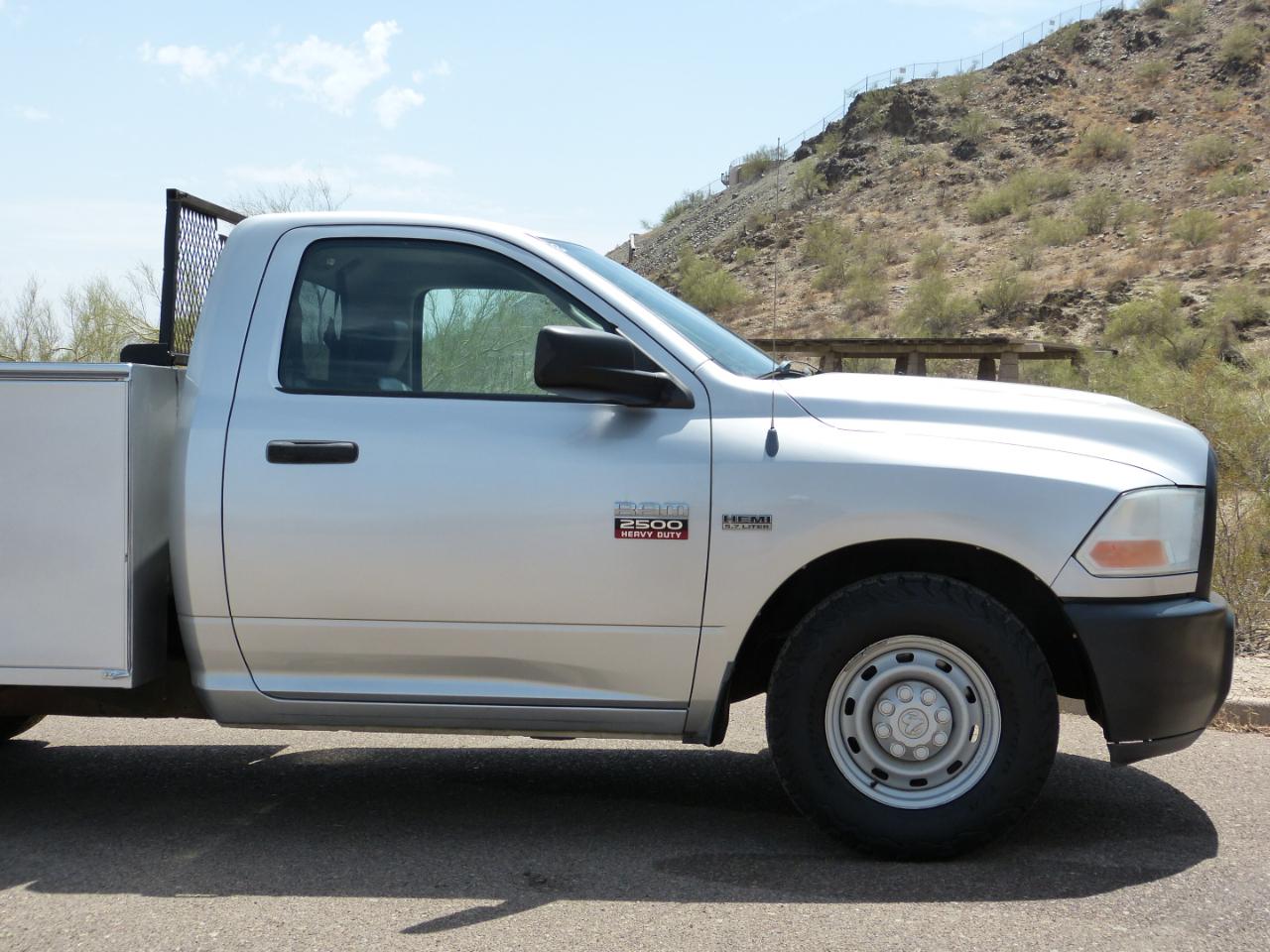 RAM 2500 ST 2WD 2012