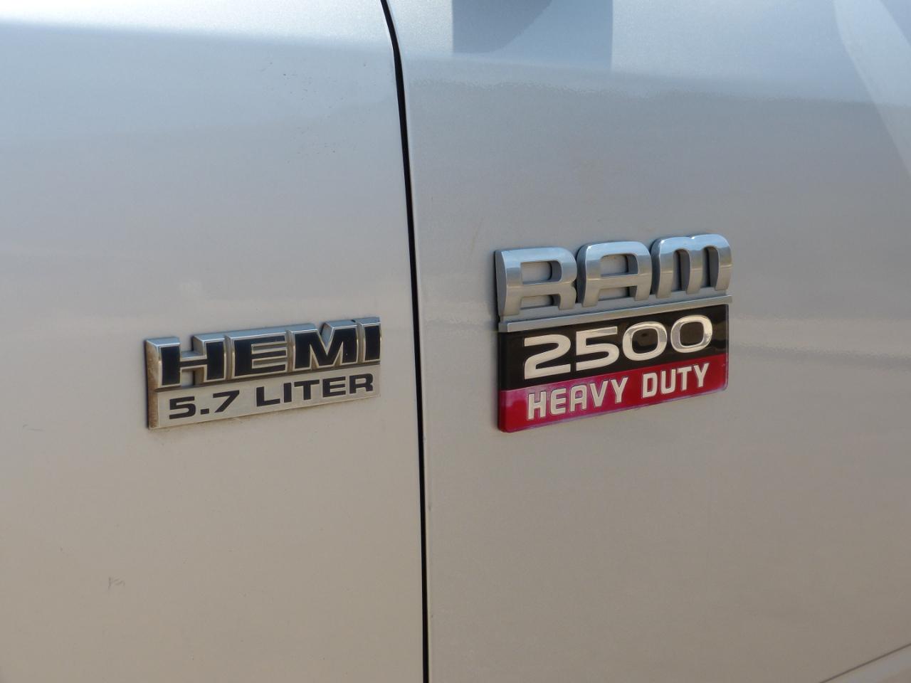 RAM 2500 ST 2WD 2012