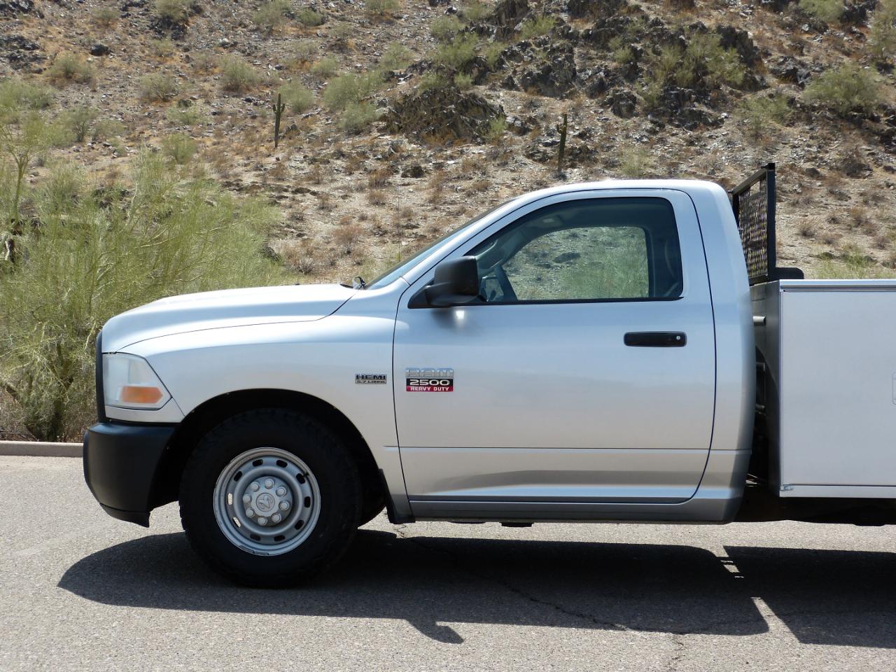 RAM 2500 ST 2WD 2012