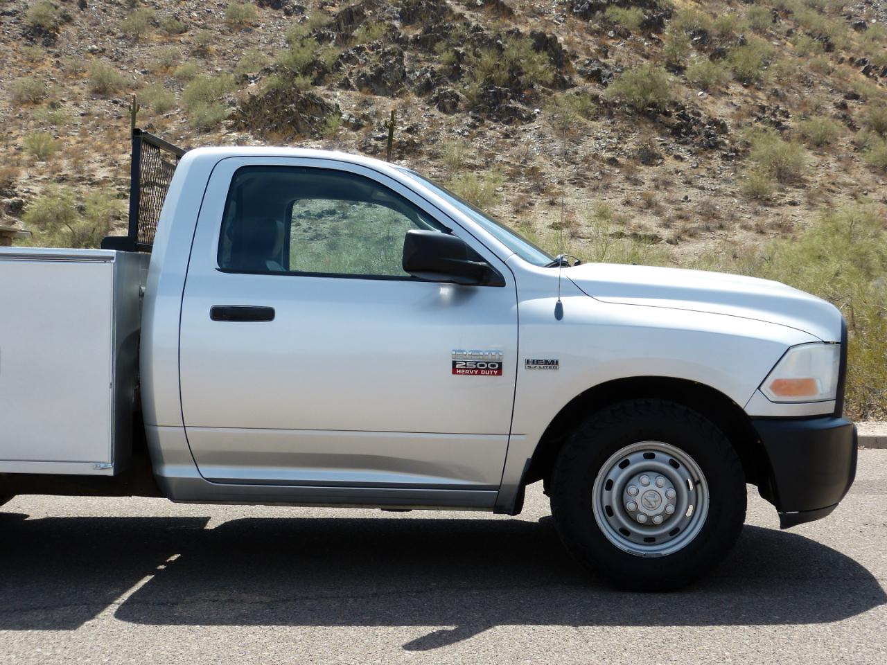 RAM 2500 ST 2WD 2012