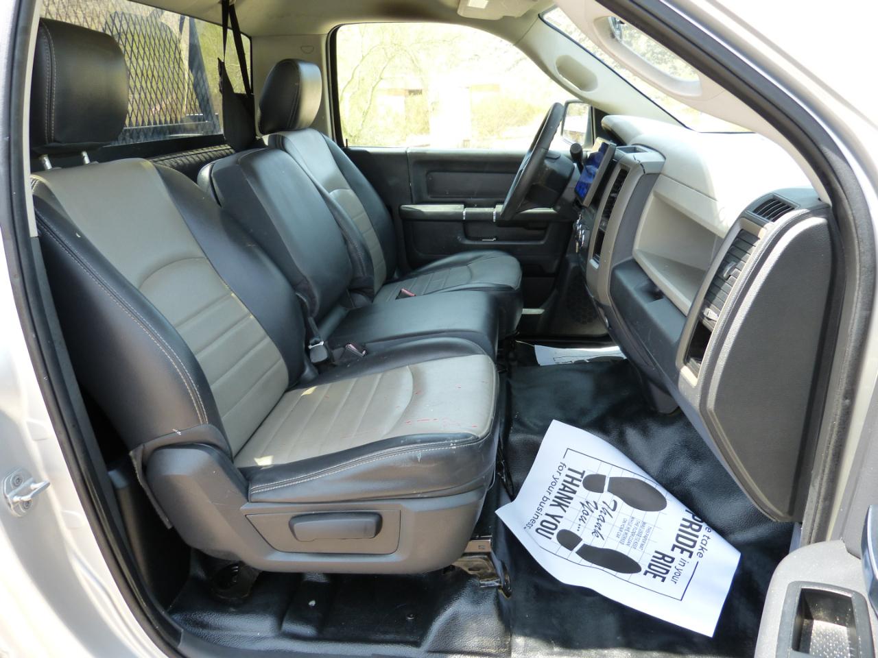 RAM 2500 ST 2WD 2012