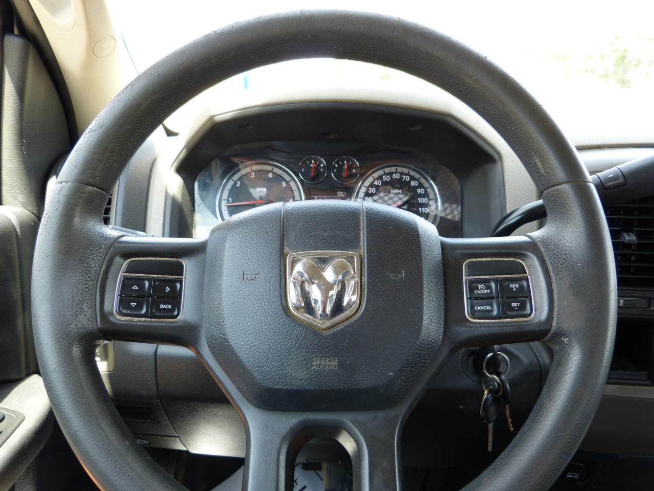 RAM 2500 ST 2WD 2012