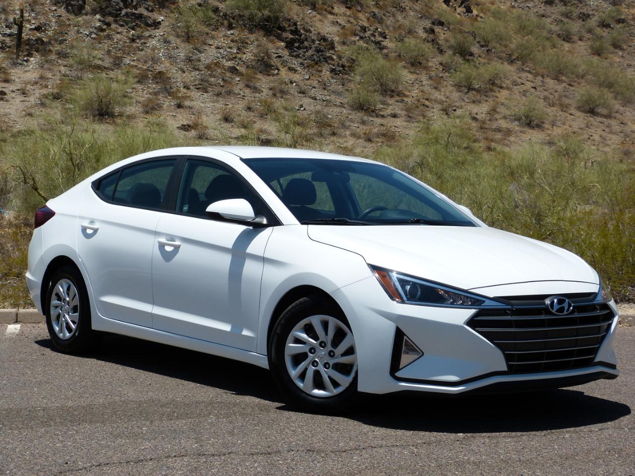 Hyundai Elantra SE 6AT 2019