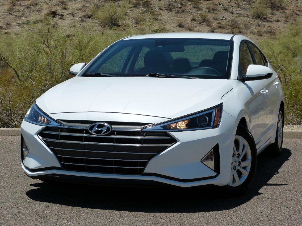 Hyundai Elantra SE 6AT 2019
