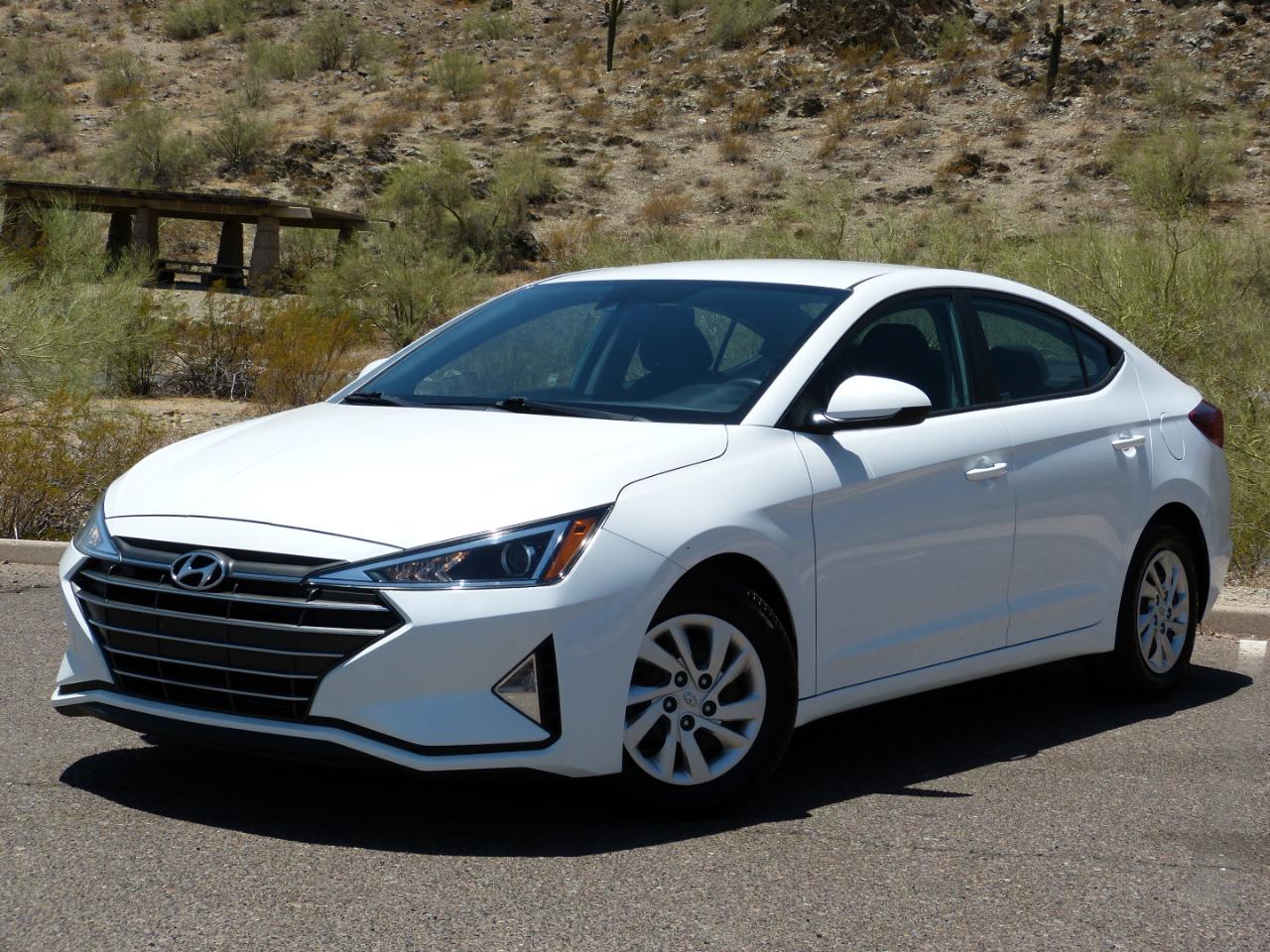 Hyundai Elantra SE 6AT 2019