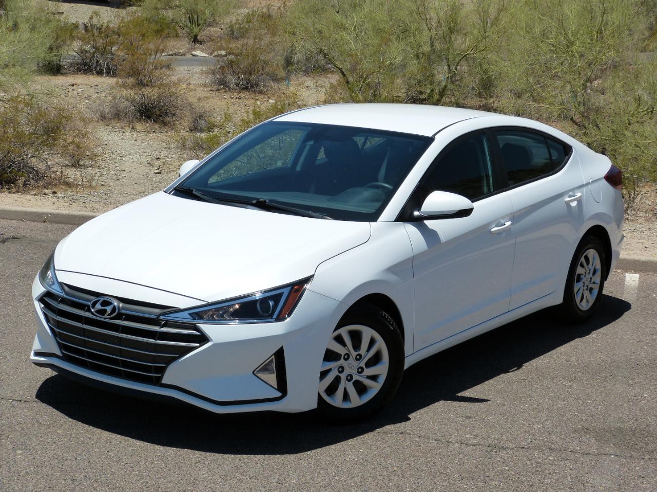 Hyundai Elantra SE 6AT 2019