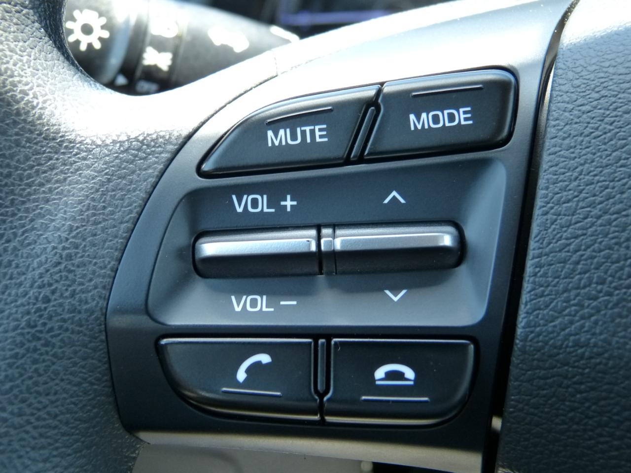 Hyundai Elantra SE 6AT 2019