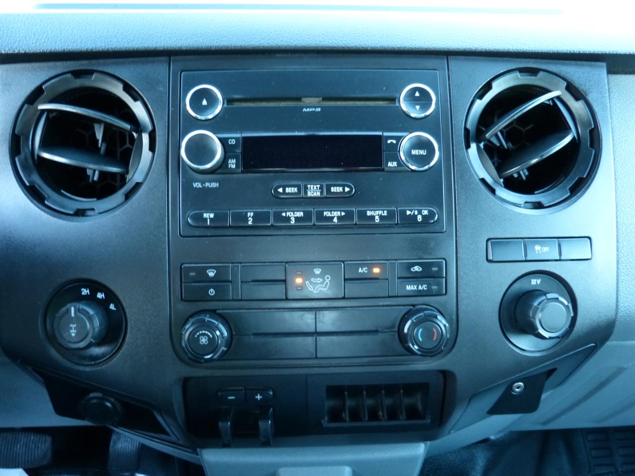 Ford F-250 SD XL SuperCab 4WD 2013