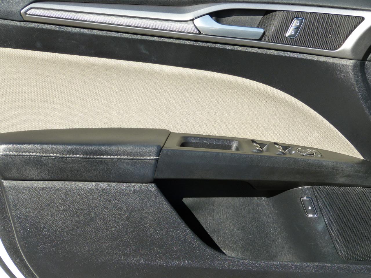 Ford Fusion Hybrid S 2018