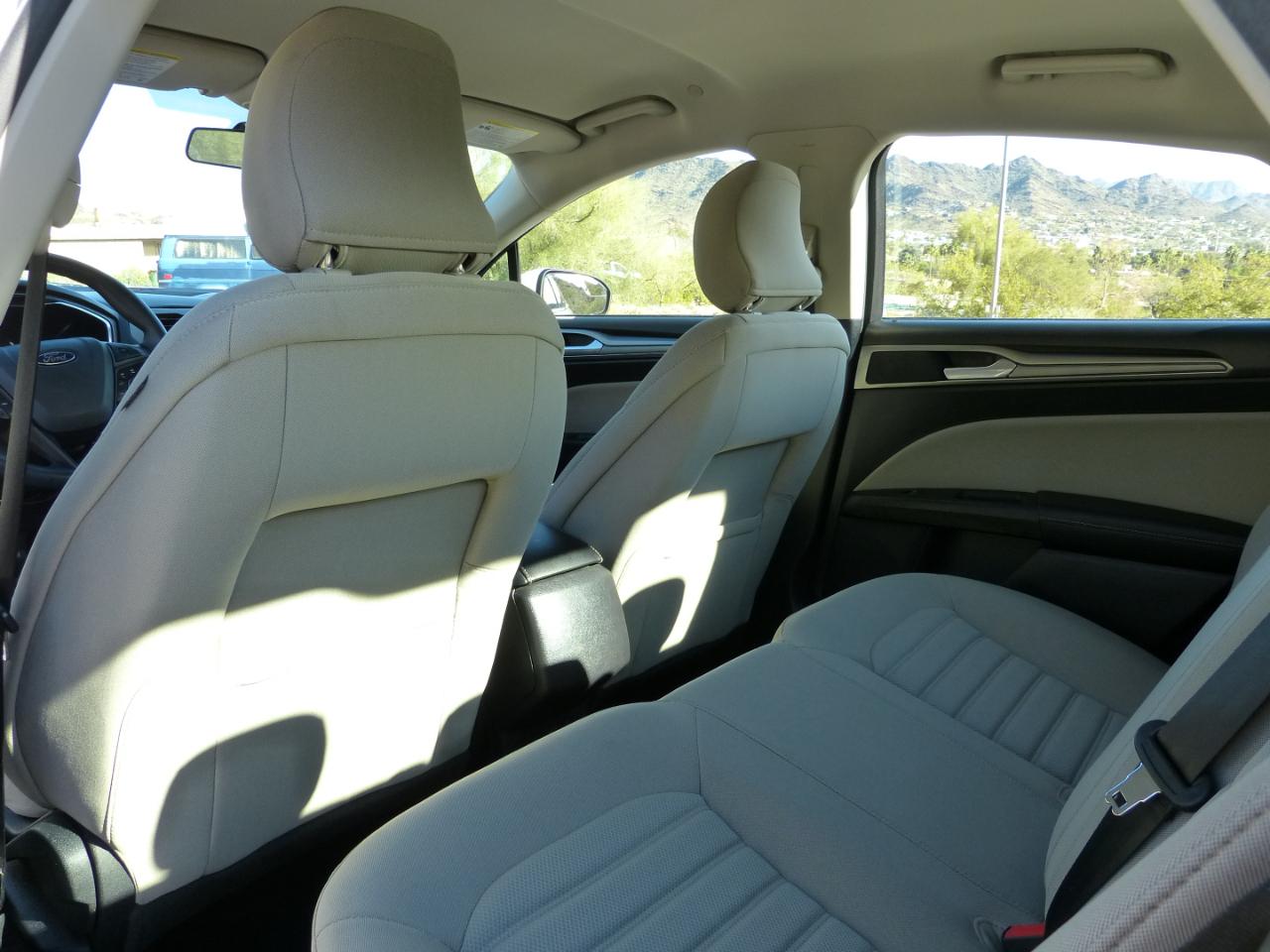 Ford Fusion Hybrid S 2018