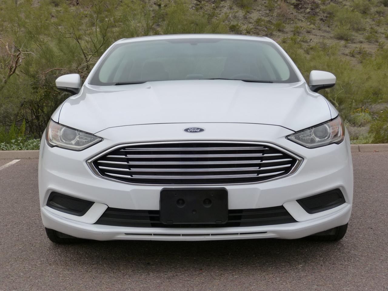 Ford Fusion Hybrid S 2018