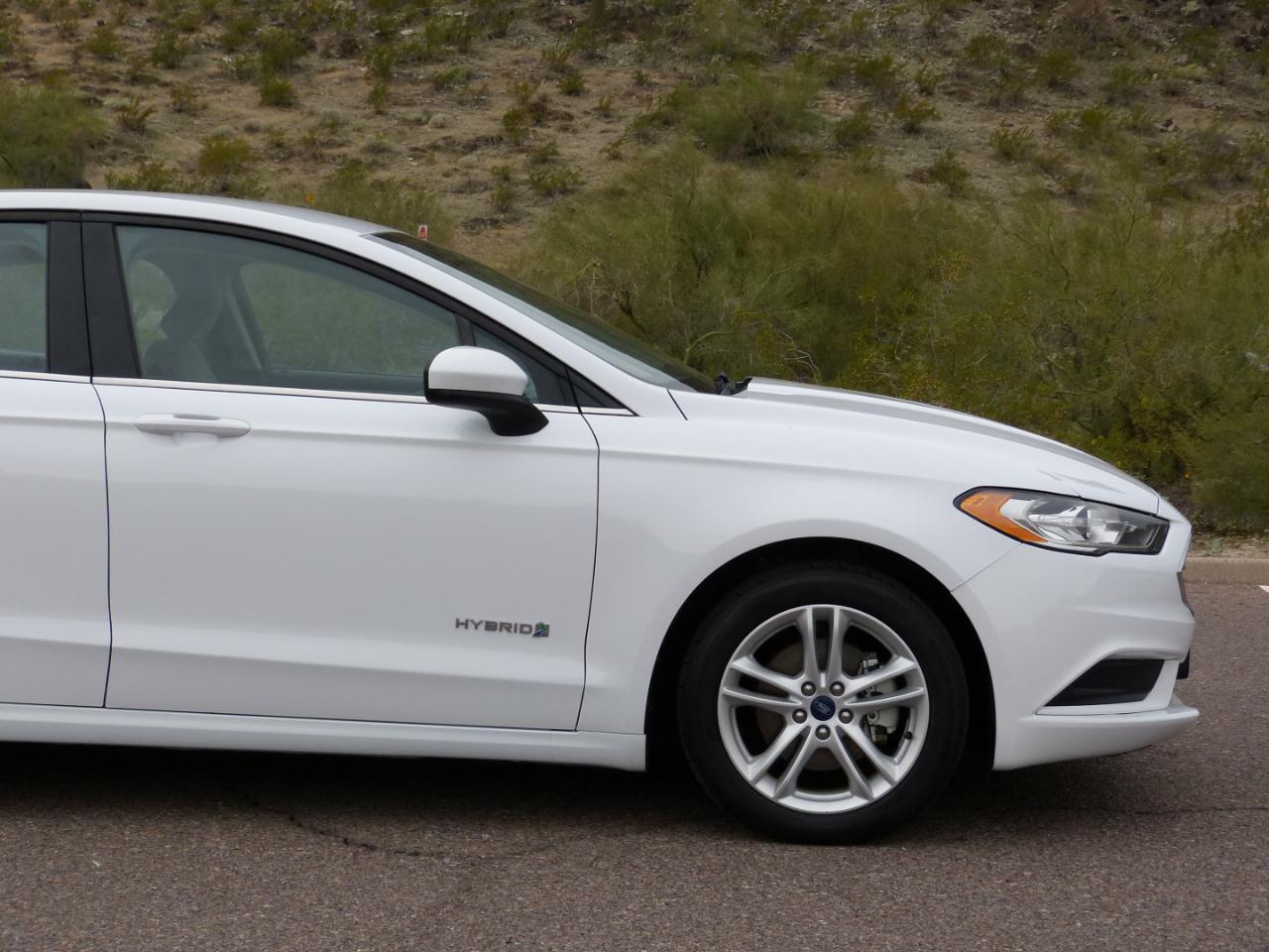 Ford Fusion Hybrid S 2018