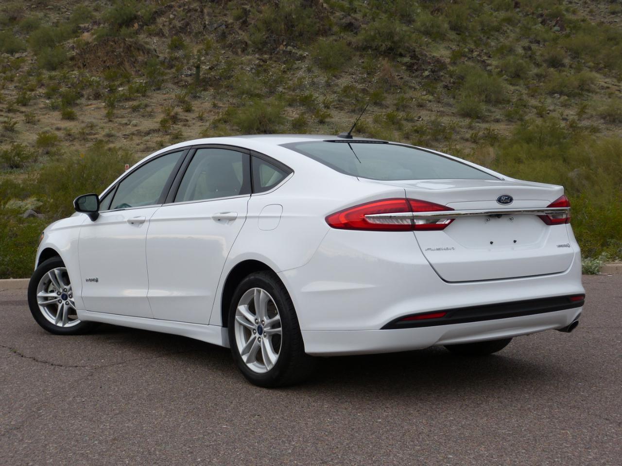 Ford Fusion Hybrid S 2018