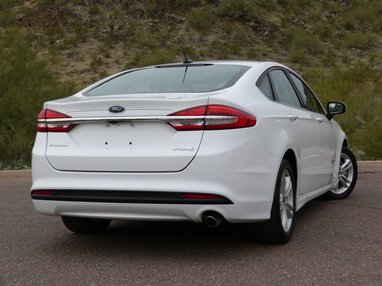 Ford Fusion Hybrid S 2018