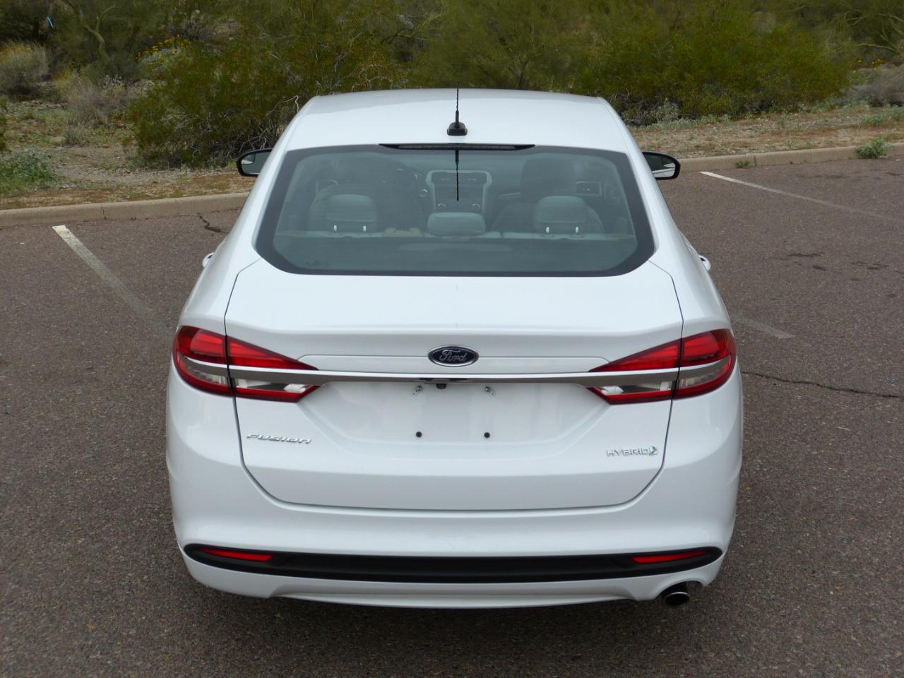 Ford Fusion Hybrid S 2018