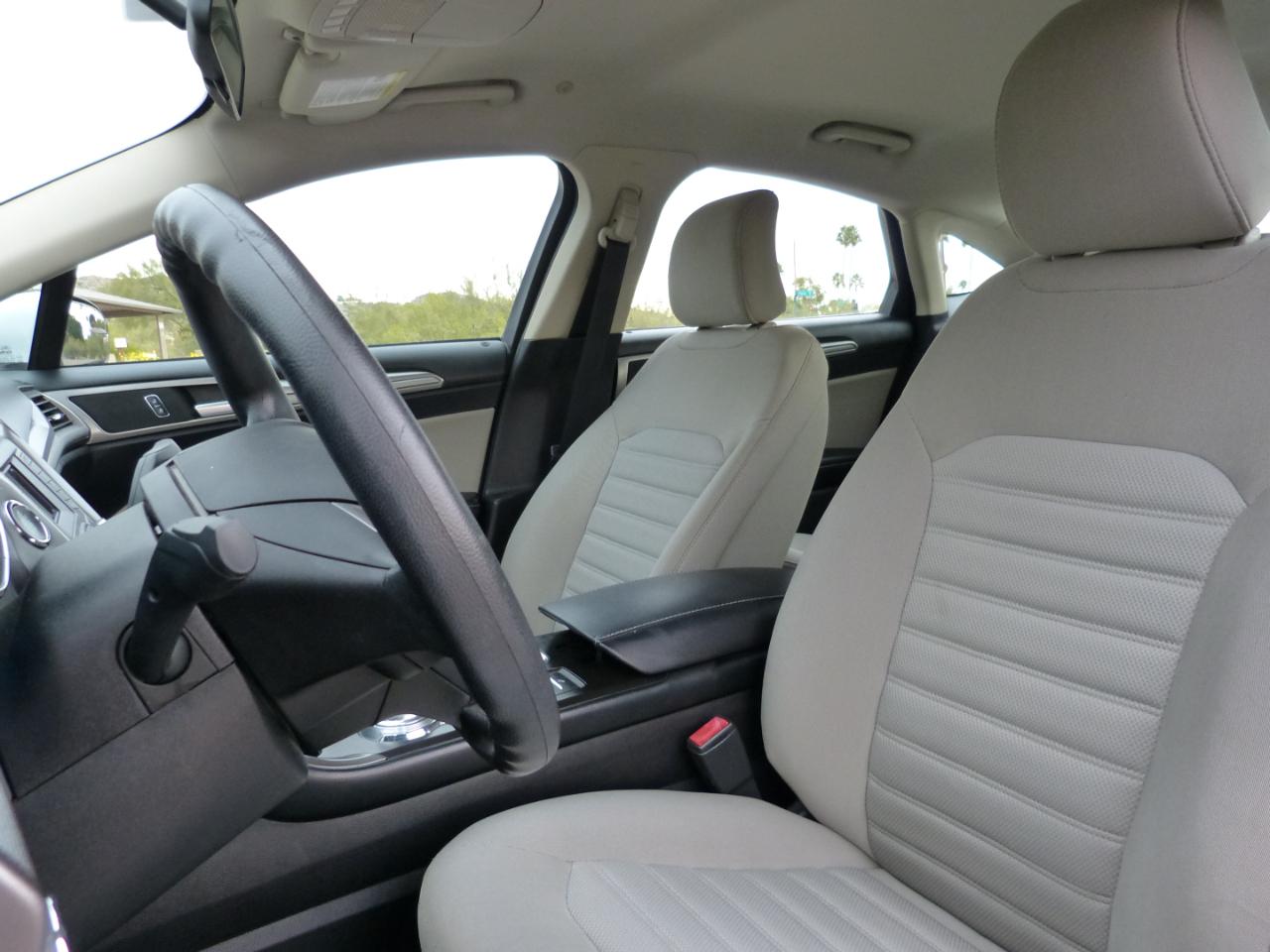 Ford Fusion Hybrid S 2018