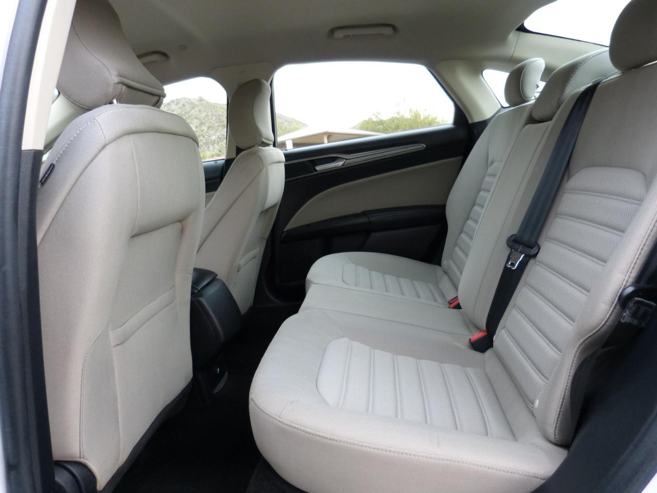 Ford Fusion Hybrid S 2018
