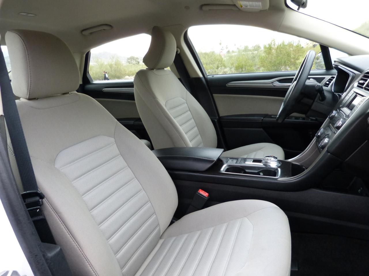 Ford Fusion Hybrid S 2018