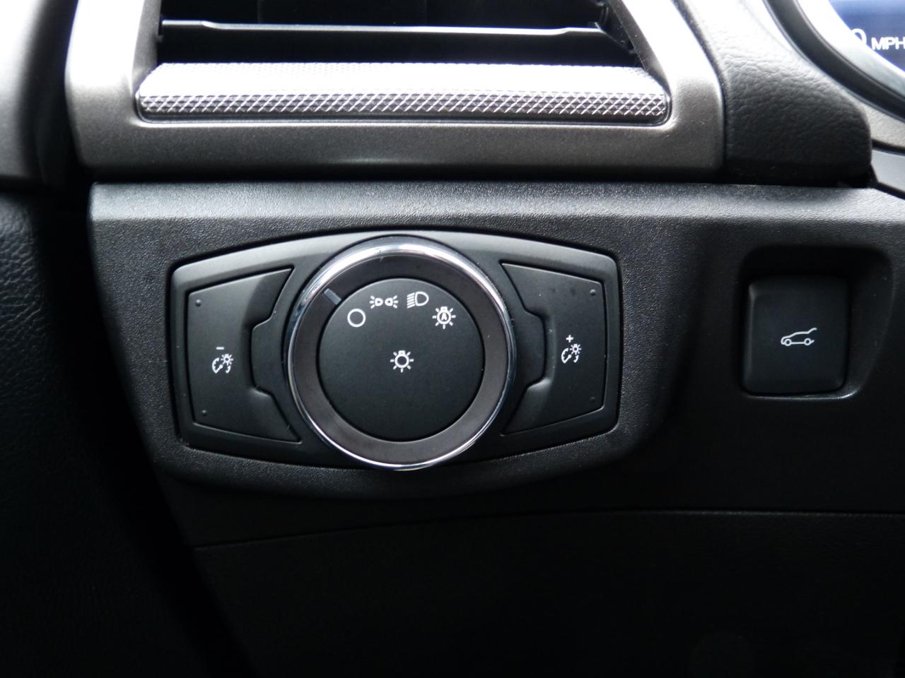 Ford Fusion Hybrid S 2018