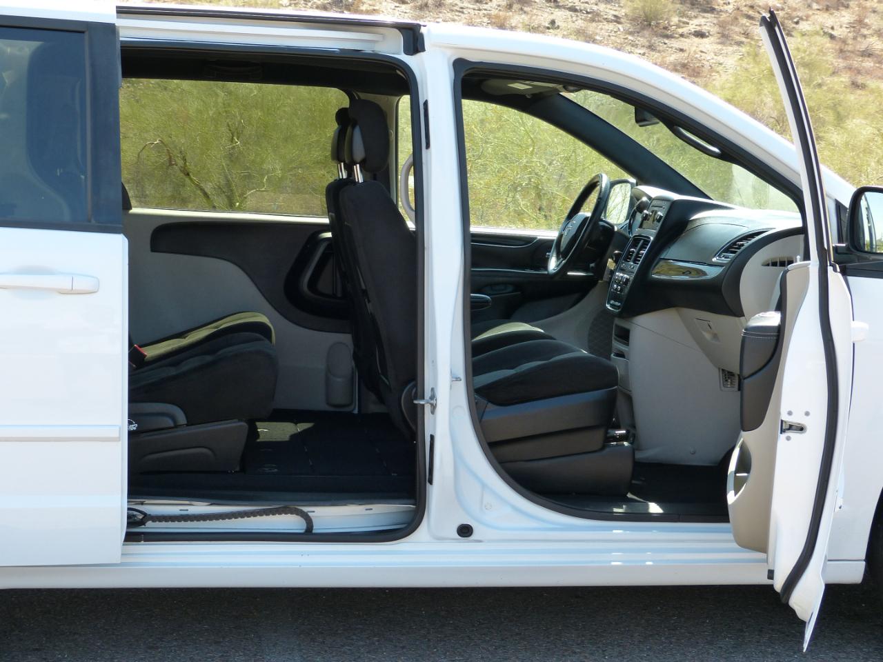 Dodge Grand Caravan SE 2016