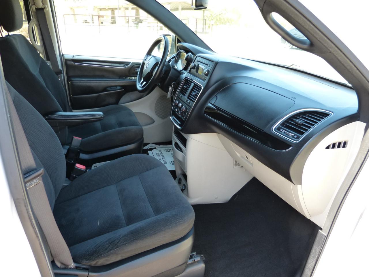Dodge Grand Caravan SE 2016