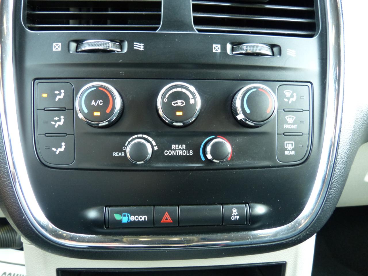 Dodge Grand Caravan SE 2016