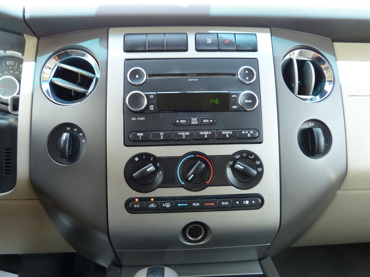 Ford Expedition XL 4WD 2013