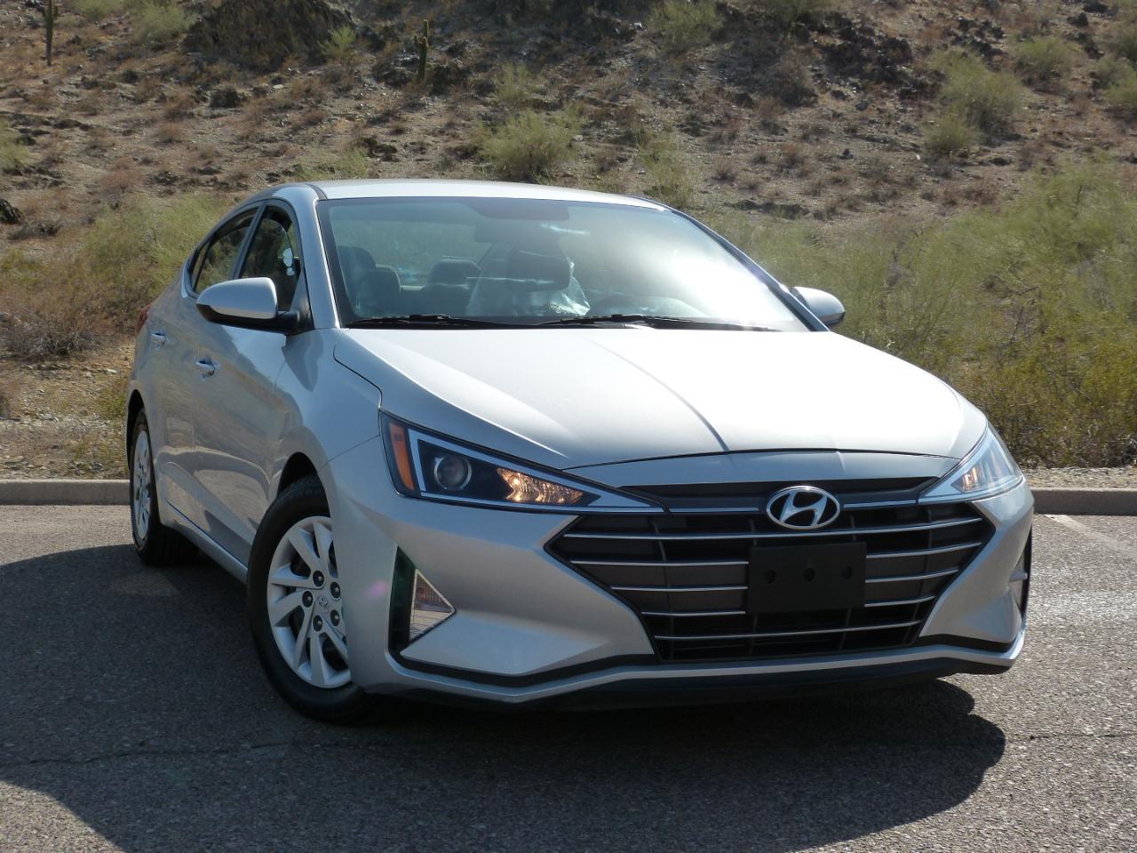 Hyundai Elantra SE 6M 2020