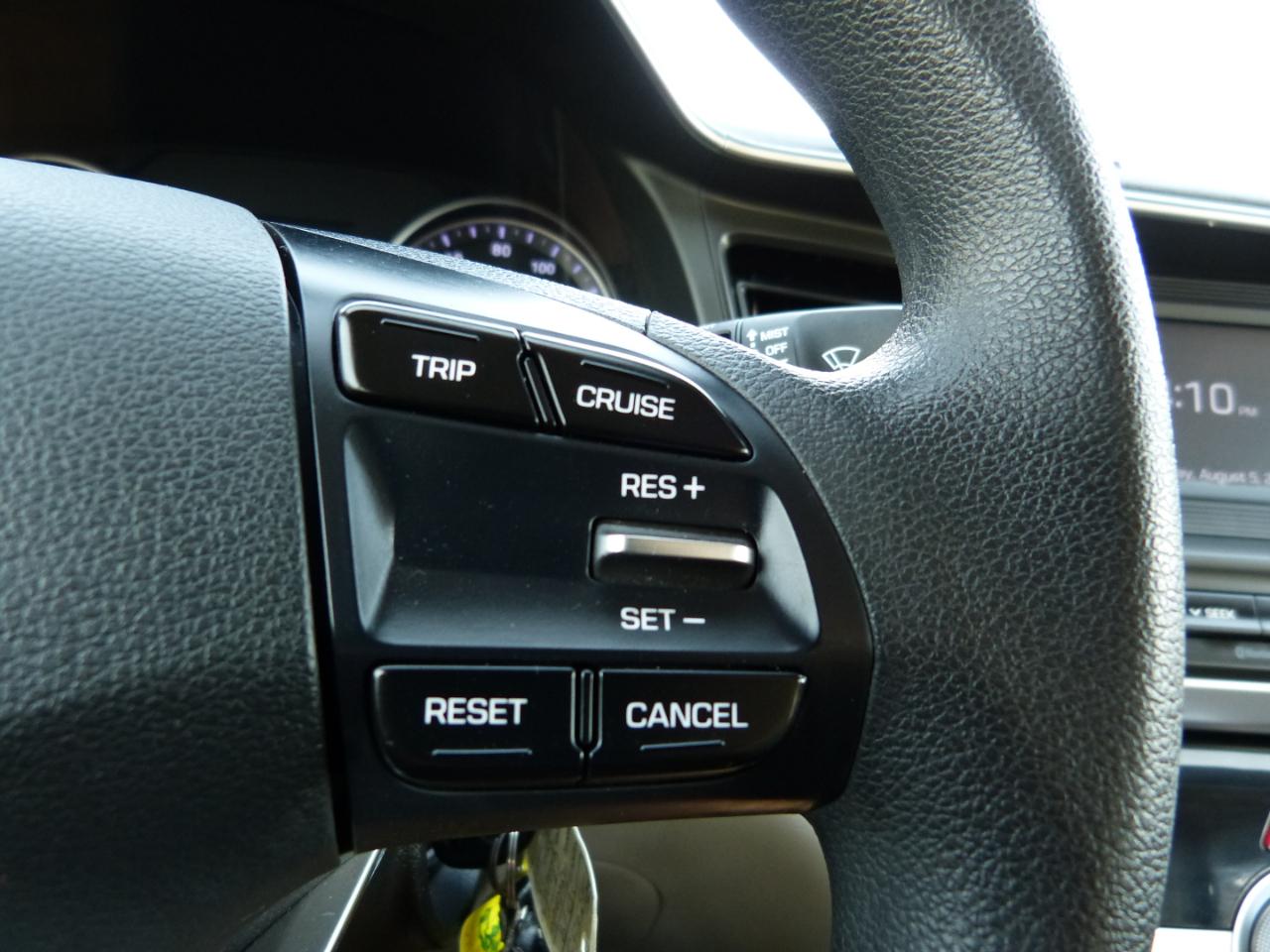 Hyundai Elantra SE 6M 2020