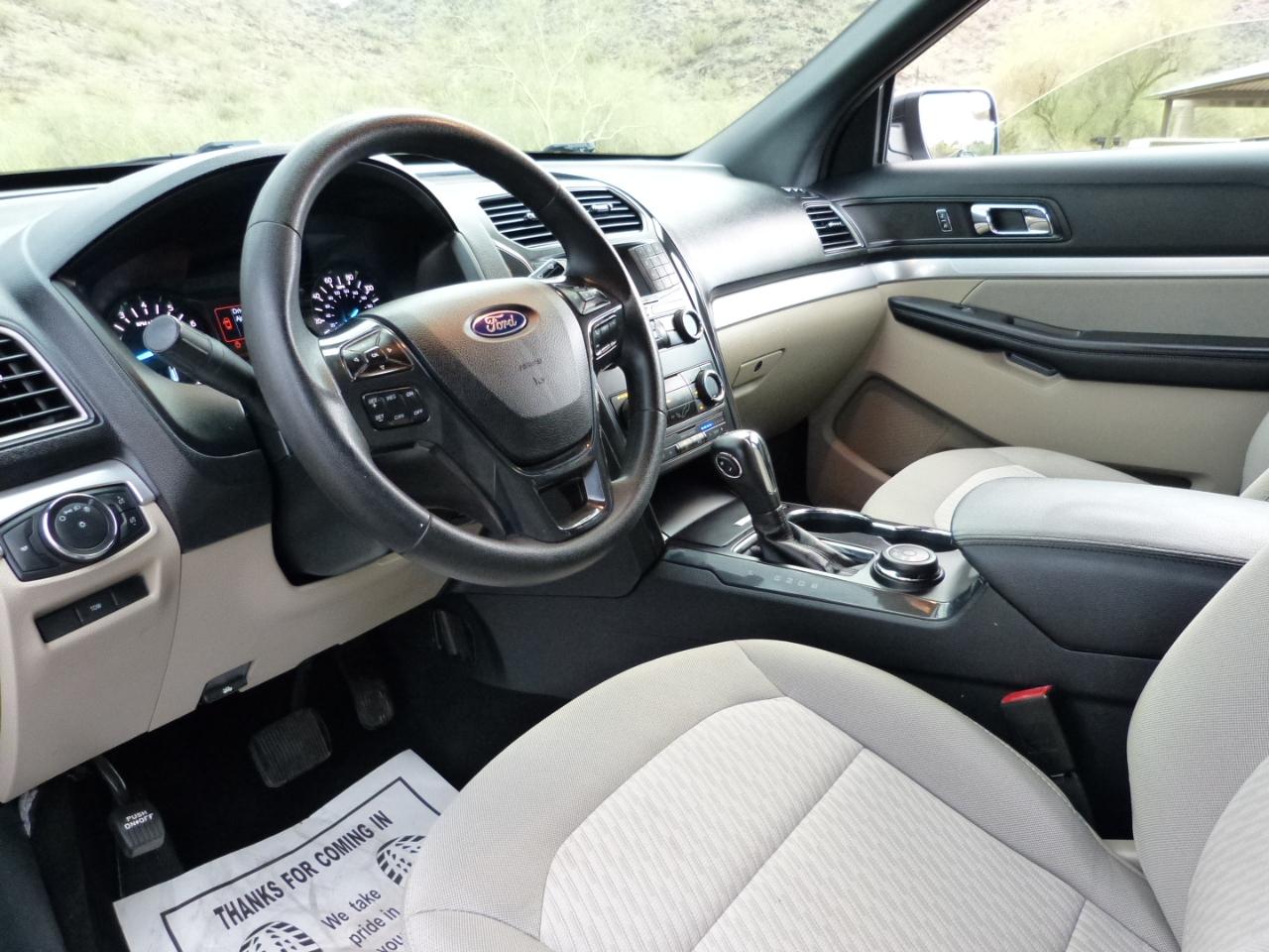 Ford Explorer XLT 4WD 2018