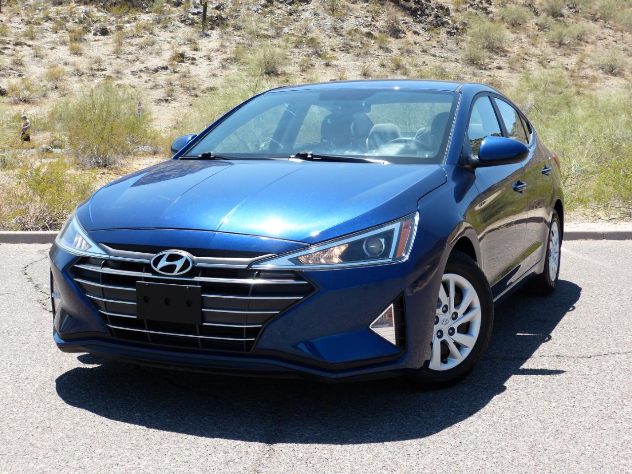 Hyundai Elantra SE 6AT 2020