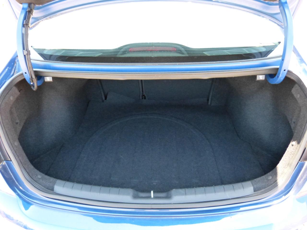 Hyundai Elantra SE 6AT 2020