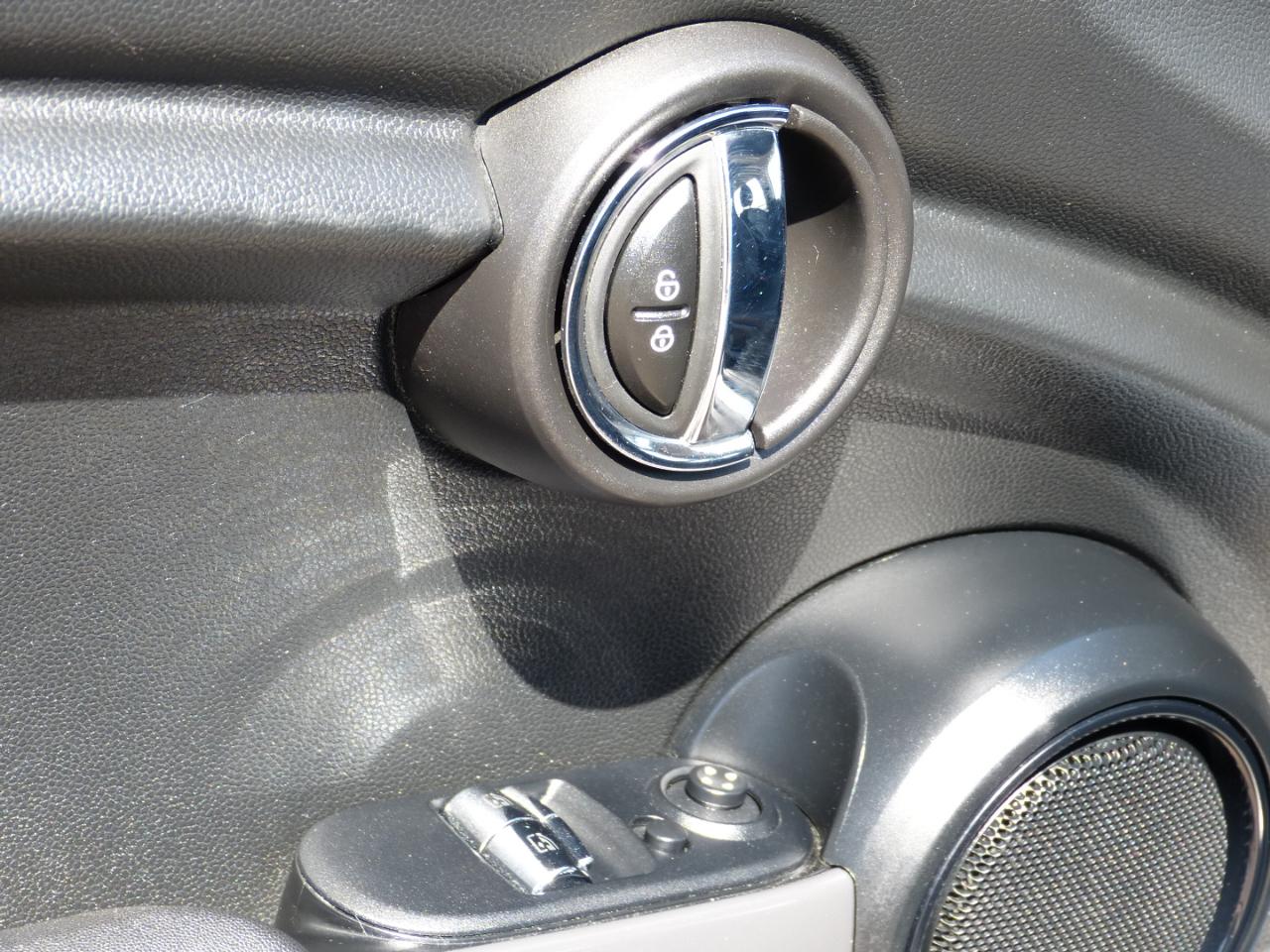 MINI Cooper 3-Door 2016