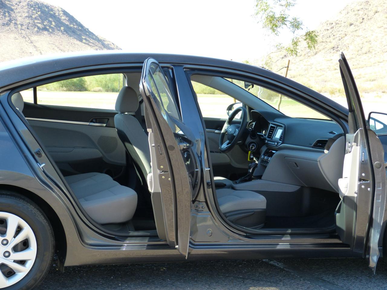 Hyundai Elantra SE 4D Sedan at 2019