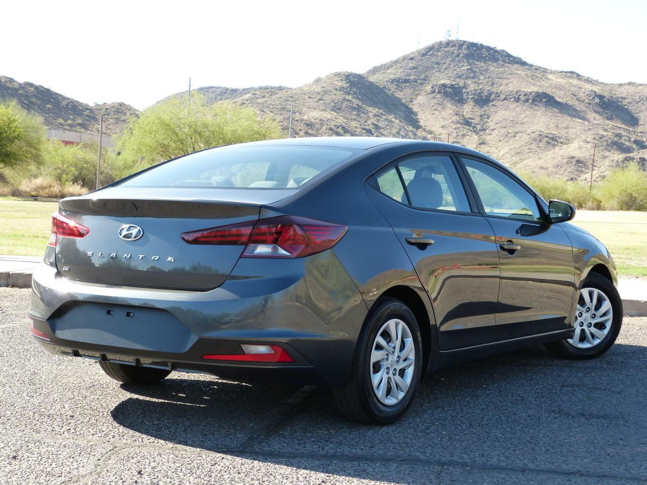 Hyundai Elantra SE 4D Sedan at 2019
