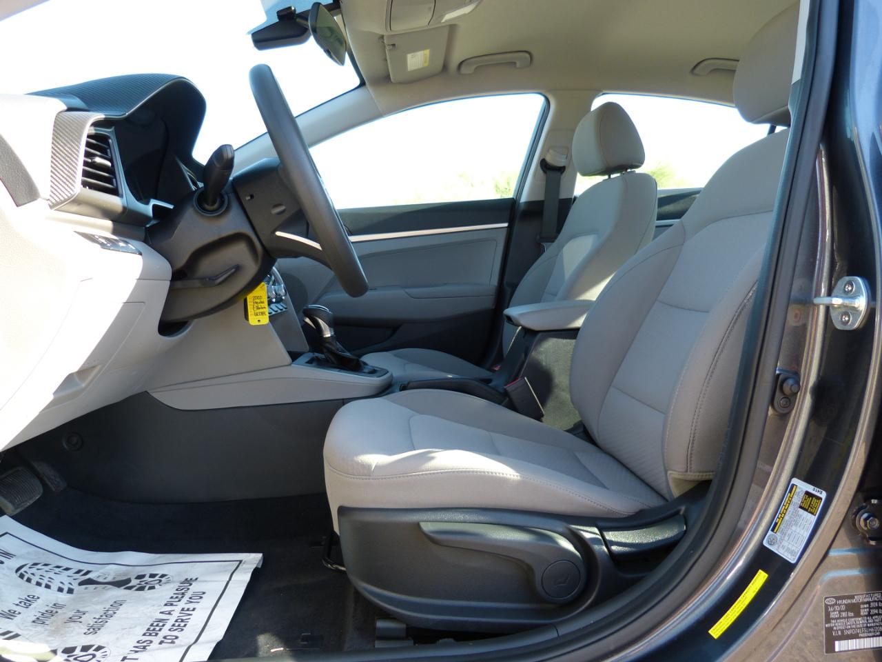Hyundai Elantra SE 4D Sedan at 2019