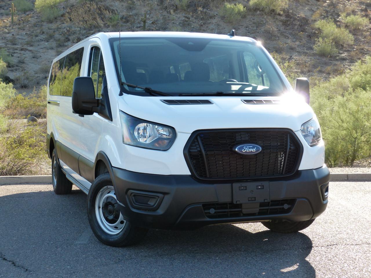 Ford Transit photo 2
