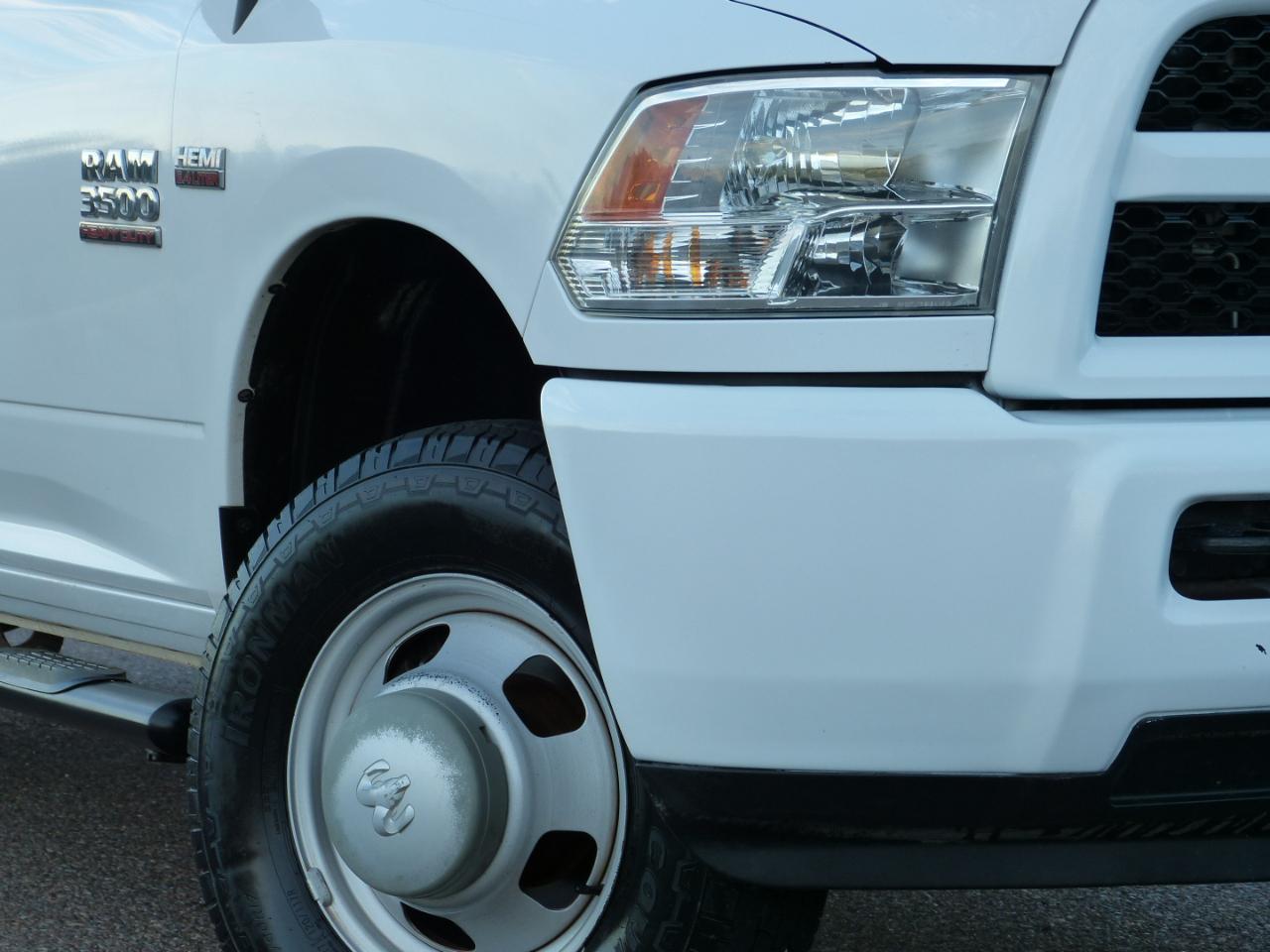 RAM 3500 Tradesman Crew Cab 4WD DRW 2016